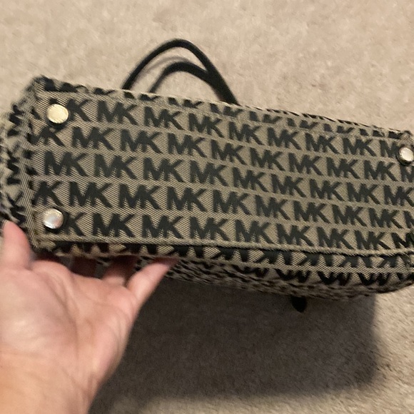 Michael Kors Purse - Picture 3 of 7